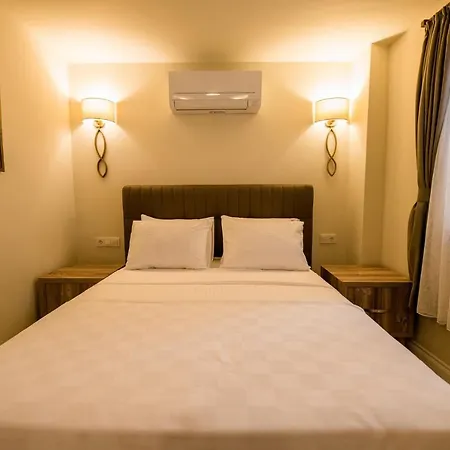 Kalamaki Flats Aparthotel *