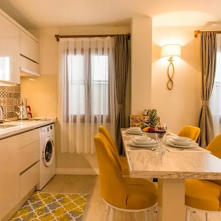 Kalamaki Flats Aparthotel