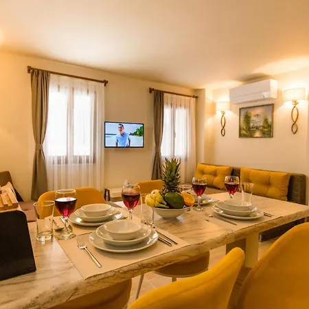 Kalamaki Flats Aparthotel *